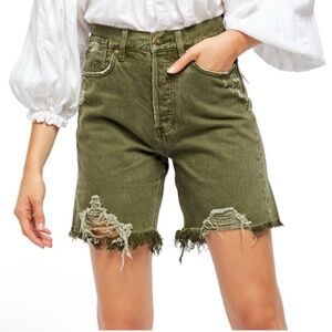 NWT Free People Sequoia Olive Green Distressed Jean Shorts Button Fly Sz24 Boho